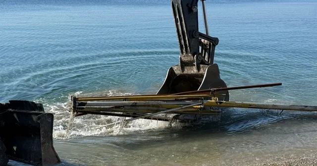 Kumbahçe sahilinde işgalden temizleniyor Muğla Haberleri