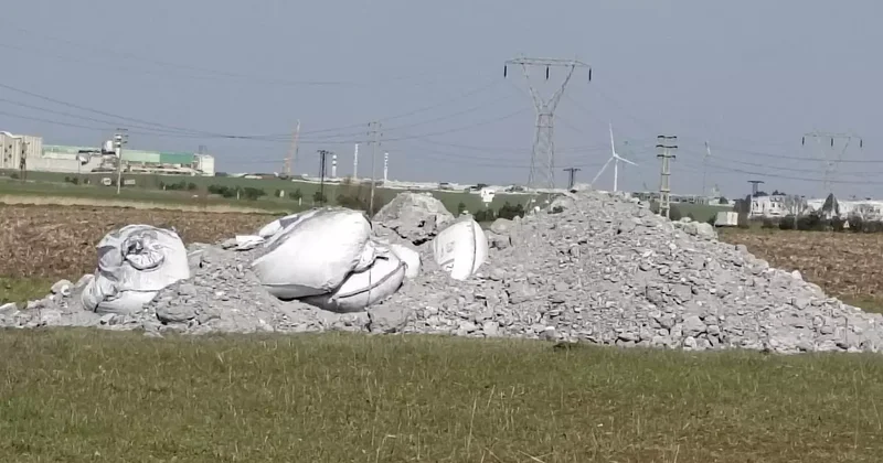 Muratlı’da mera alanına atık döküldü