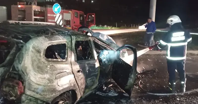 Hatay da kaza sonrası otomobil alev alev yandı: 1 yaralı