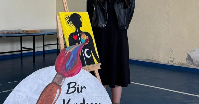 Fırçalar kadınlar için konuştu: Kars ta öğrencilerden 8 Mart a anlamlı sergi Kars Haberleri