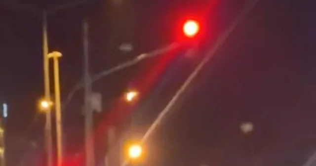 Elazığ da kamyonetle makas atan sürücü kamerada Elazığ Haberleri