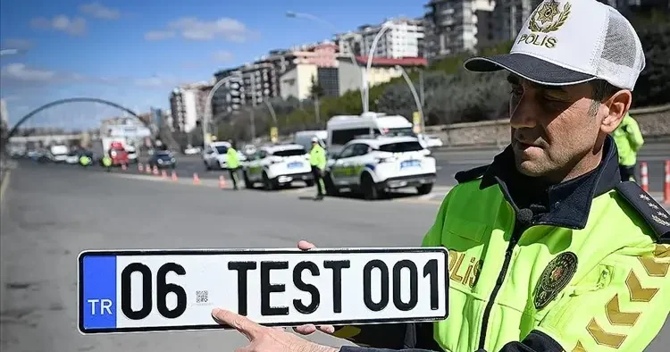 Milyonlarca sürücüyü ilgilendiren plaka kararı! Ücretsiz yenilenecek