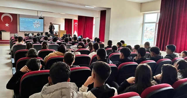 Dijital çağın yeni tehdidi siberkondri masaya yatırıldı Tunceli Haberleri