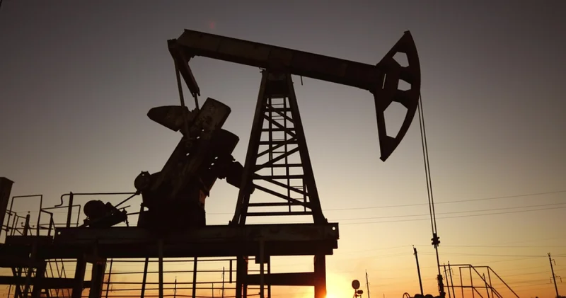 Hürmüz Boğazı nda belirsizlik sürüyor: Petrol fiyatı tekrar yükseldi İş Yaşam Haberleri