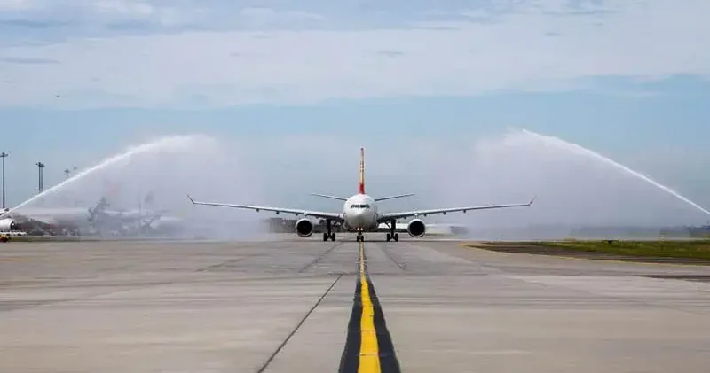 Bahreyn 40 günün ardından hava sahasını uçuşlara açtı