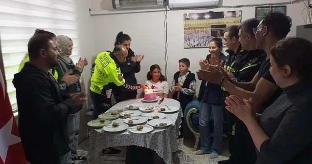 Polisten engelli Atike ye sürpriz doğum günü Aydın Haberleri