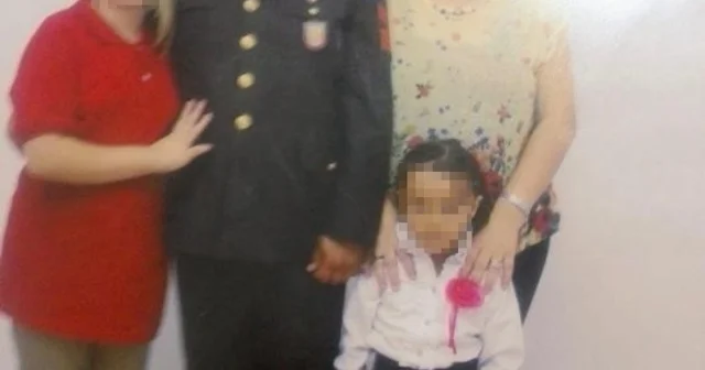 Emekli uzman çavuşun öldürdüğü 16 yaşındaki kızı ve eşi Eskişehir de toprağa verildi Eskişehir Haberleri