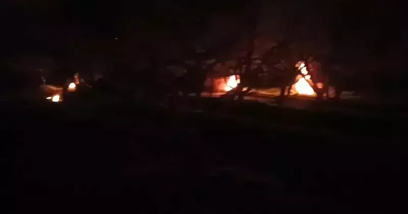 Zirai don riski nedeniyle ateş yakıp, ürünlerini korumaya çalıştılar