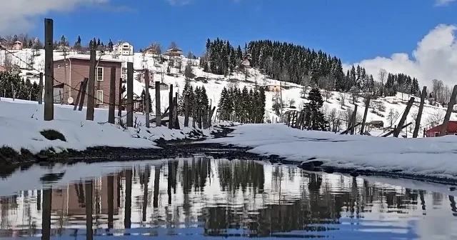 Trabzon ve çevre illerin yüksek kesimlerinde kar yağışı etkili oldu VİDEO İZLE