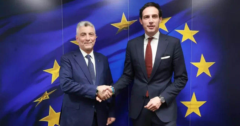 Bakan Bolat, Avrupa Komisyon İklim Komiseri Hoekstra ile bir araya geldi