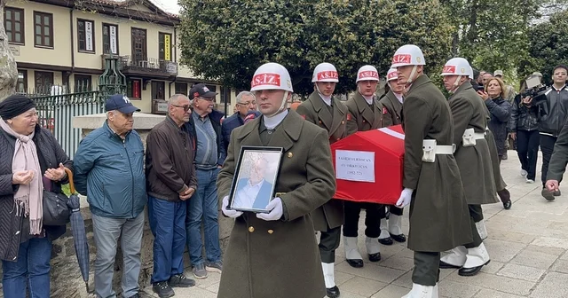 MHP li Büyükataman ın acı günü Büyükataman ın kayınpederi Ekrem Yurdacan dualarla uğurlandı Bursa Haberleri