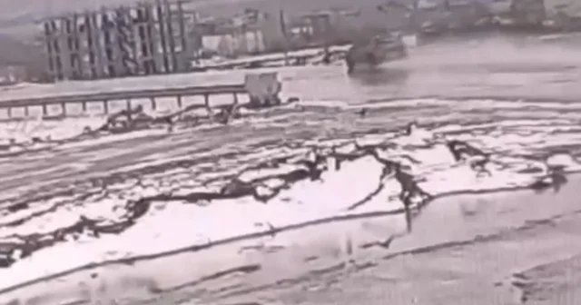 Bitlis te otomobilin takla attığı kaza kamerada Bitlis Haberleri