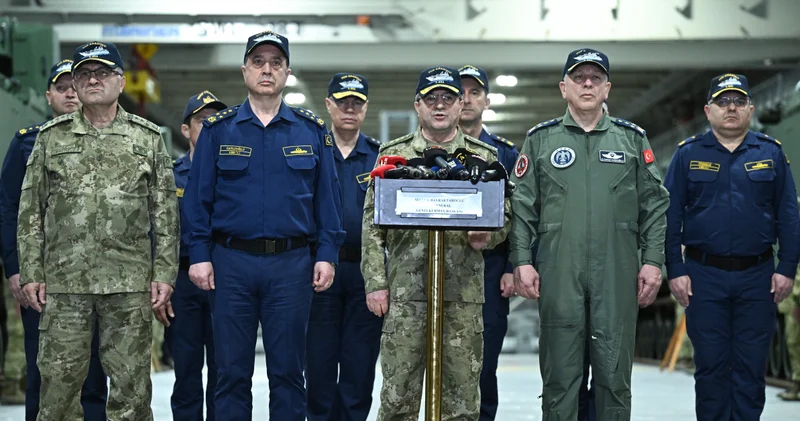 Bayraktaroğlu: Deniz Kuvvetlerimiz caydırıcı bir güç Son dakika haberleri