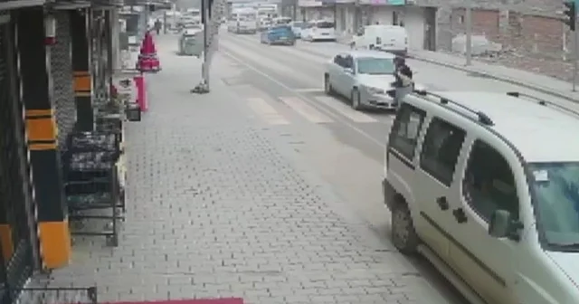 Kahramanmaraş ta trafik kazası güvenlik kamerasında Kahramanmaraş Haberleri