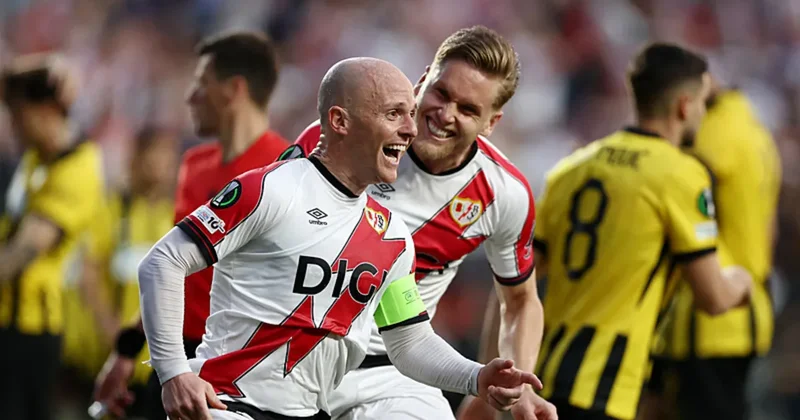 Rayo Vallecano, AEK karşısında avantajı kaptı!