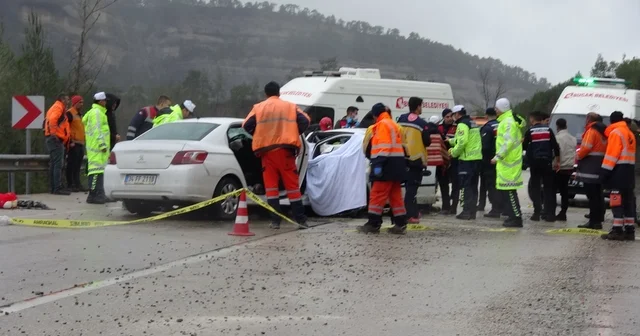 Isparta Antalya karayolundaki kazalarda son 4 ayda 18 kişi öldü 19 kişi yaralandı Dün 7 kişinin hayatını kaybettiği karayolunda son 4 ayda acı bilanço: 18 ölü, 19 yaralı Burdur Haberleri