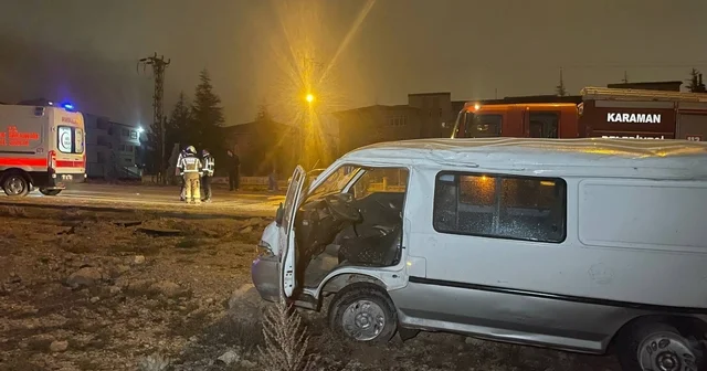 Karaman da takla atan panelvandaki 2 kişi ölümden döndü Karaman Haberleri