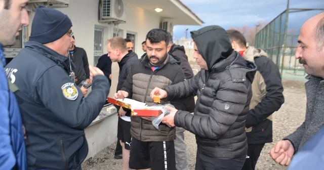 Bulanık ta protokol ve polis sahada buluştu Muş Haberleri