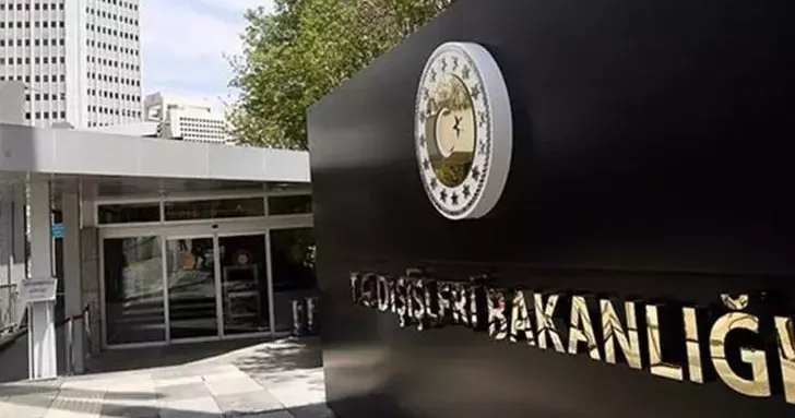 Dışişleri Kaynakları: Bakan Fidan, Kuveyt Dışişleri Bakanı Jarrah Jaber Al Ahmad Al Sabah ile bugün bir telefon görüşmesi gerçekleştirdi