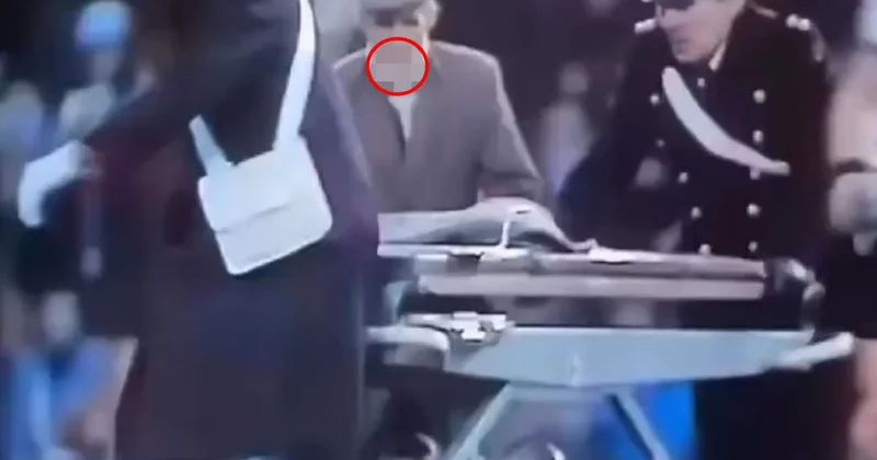 Yıllar sonra ortaya çıkan görüntü! Şimdi olsa yer yerinden oynar