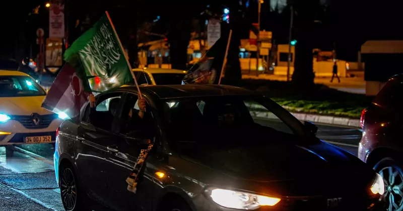 İstanbul da Gazze ye destek için araç konvoyu oluşturuldu