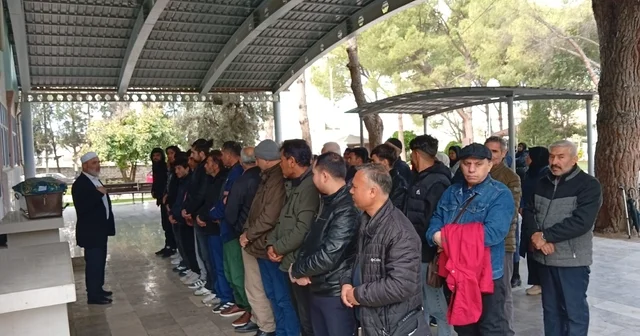 Bot faciasında hayatını kaybeden Afgan çocuk Denizli de toprağa verildi Denizli Haberleri