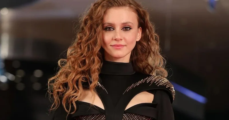 Hakkında gözaltı kararı bulunan Ahsen Eroğlu İstanbul a dönüyor Sözcü Gazetesi