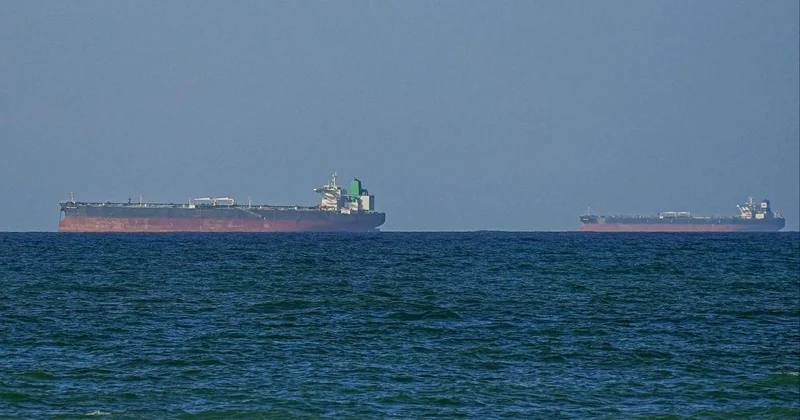 İran, Hürmüz Boğazı ndan geçecek gemilere mayınlara karşı alternatif rota açıkladı