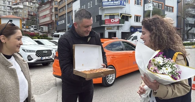 Zonguldak ta gazeteciler, Polis Haftası dolayısıyla görev yapan ekipleri ziyaret etti Zonguldak Haberleri