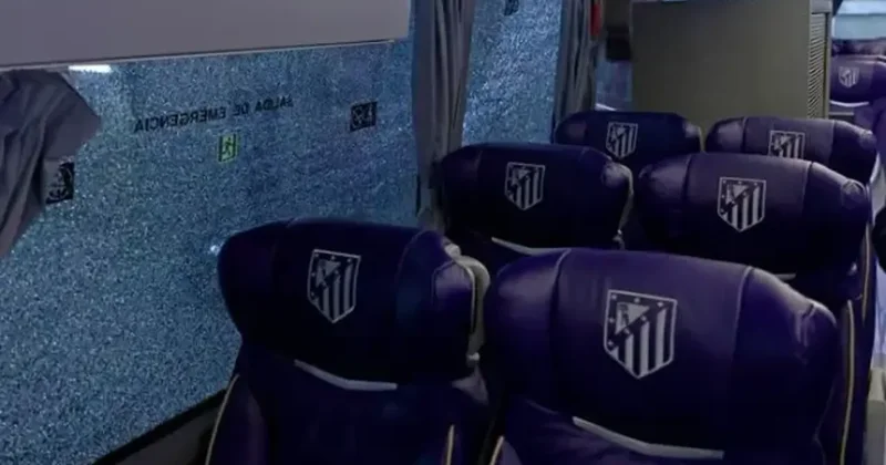 Şampiyonlar Ligi nde 2 0 lık Barcelona galibiyeti sonrası Atletico Madrid e saldırı