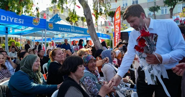 Tarsus ta Anneler Günü coşkusu: Anneler ve çocuklar aynı sahnedeydi Mersin Haberleri