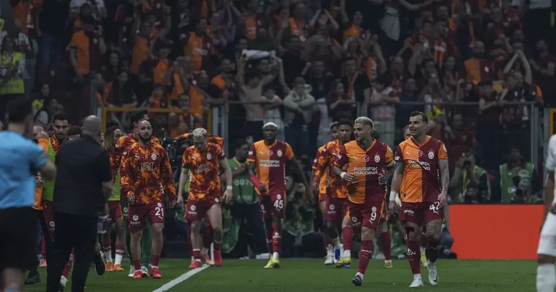 Tribünler aynı şeyi söyledi! Icardi gözyaşlarını tutamadı