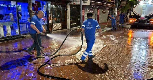 Nazilli Uzun Çarşı Büyükşehir ekipleriyle pırıl pırıl oldu Aydın Haberleri