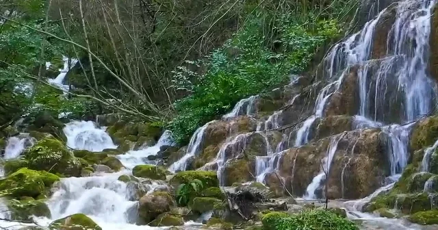Kastamonu’da kar suları coşturdu: Şelaleler baharla birlikte gür akıyor VİDEO İZLE