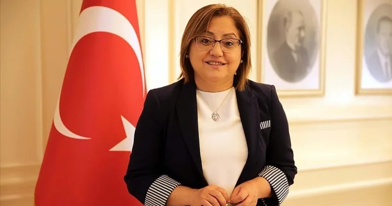 Vatandaş selde, Fatma Şahin kelebek peşinde Sözcü Gazetesi