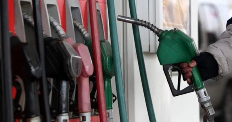 MOTORİNE İNDİRİM! Motorine ne kadar indirim yapıldı? Benzin fiyatlarında indirim var mı? İstanbul Ankara İzmir güncel akaryakıt fiyatları...