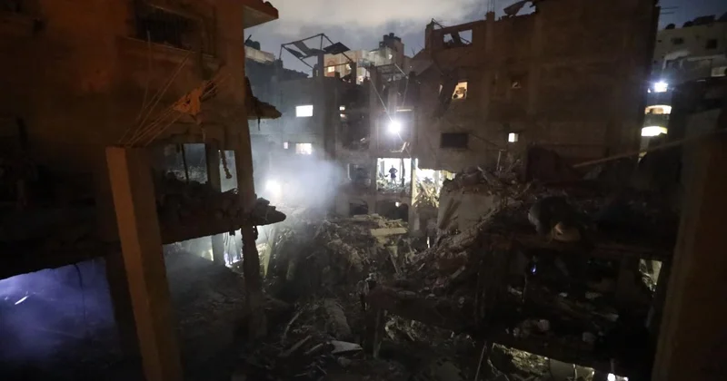 Ateşkese rağmen Gazze’yi vuran katil İsrail Filistinlileri bir kez daha evsiz bıraktı