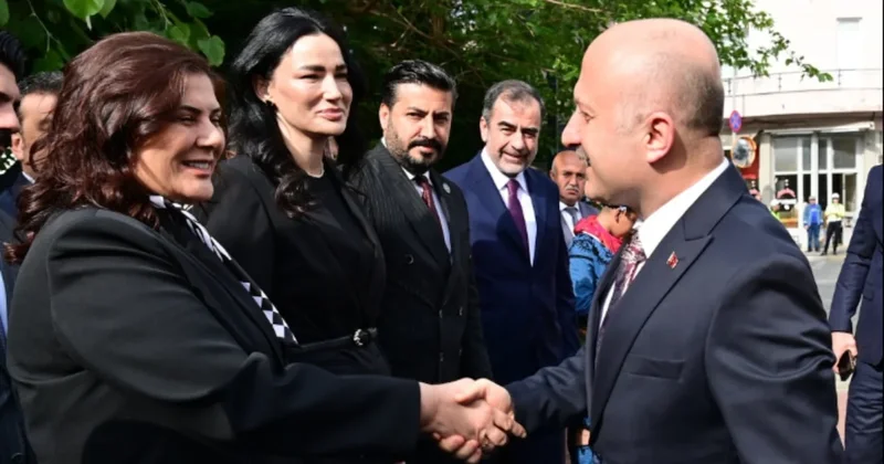 Aydın da vali karşılamasında protokol tartışması Sözcü Gazetesi