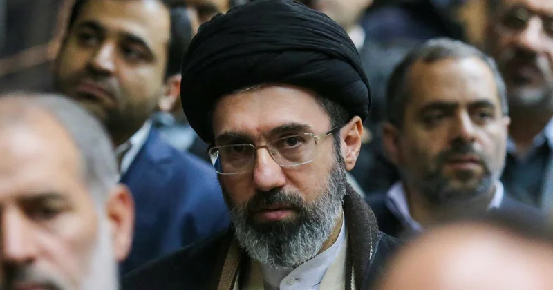 Mücteba Hamaney savaş stratejisini perde arkasından yönetiyor