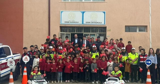 Kaymakam Kara dan miniklere hayat kurtaran uyarı Bilecik Haberleri