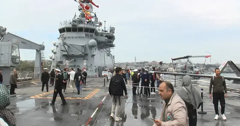 TCG Anadolu ya ziyaretçi yoğunluğu