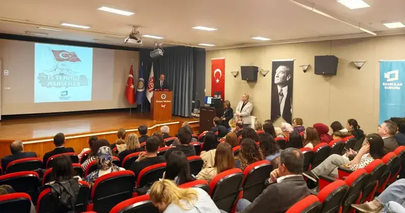 Ankara da 15 Temmuz Manşetleri Gazetecilik Atölyesi