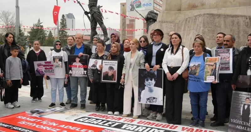 Anne ve babalar, hayatını kaybeden çocukları için Ulus Meydanı nda bir araya geldi