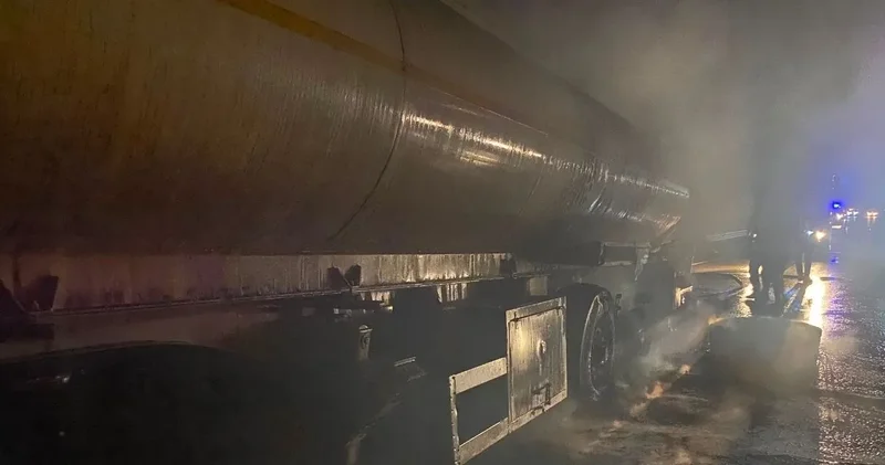 Alev alev yanan tanker kullanılamaz hale geldi