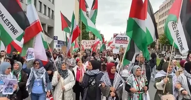 Almanya da Filistin e destek gösterisi VİDEO İZLE