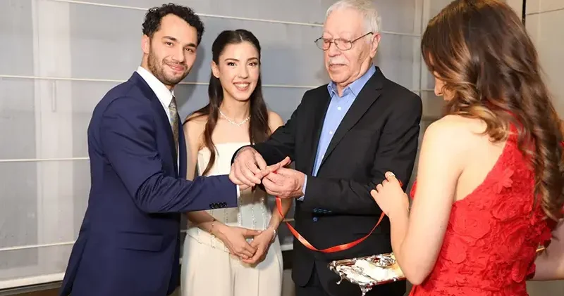 Doktor çiften örnek davranış; davetliler adına LÖSEV’e bağış yaptılar