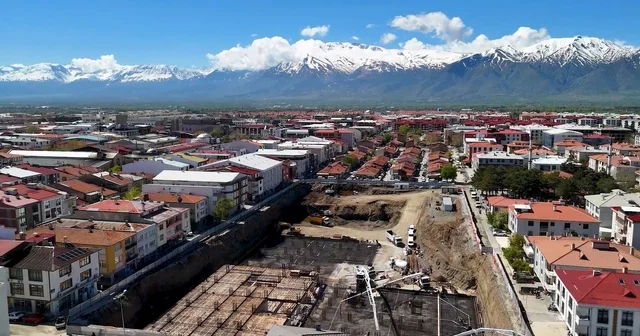 Merkez Çarşısı Dönüşüm Projesi 2027 ye hazırlanıyor Erzincan Haberleri