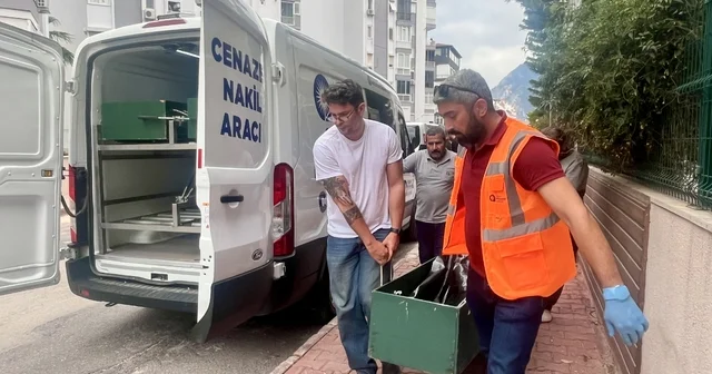 Antalya da Kazakistan uyruklu kadın evinde ölü bulundu Antalya Haberleri