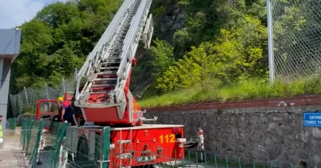 Zonguldak’ta terminalde heyelan paniği: Yol ulaşıma kapandı VİDEO İZLE