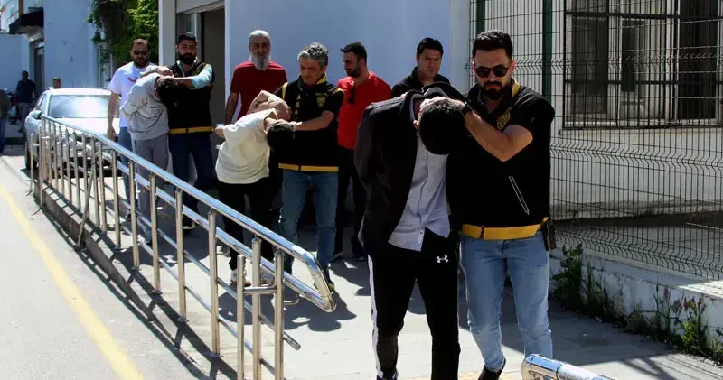 Silahlı saldırının failleri 500 saatlik kamera görüntüsünden tespit edilip, yakalandı